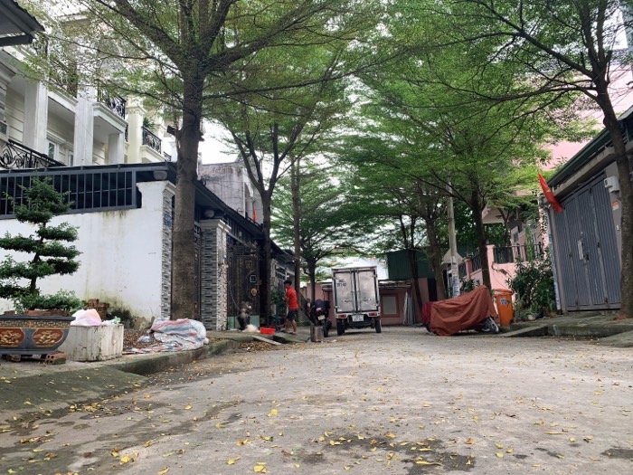 VỊ TRÍ ĐẮC ĐỊA MT DƯƠNG THỊ MƯỜI TÌM KO RA CĂN THỨ 2 ĐANG THU NHẬP 10TR/tháng CHỈ 4.5 TỶ .